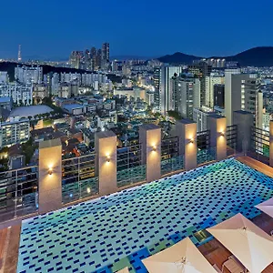 4* Отель Hilton Garden Gangnam